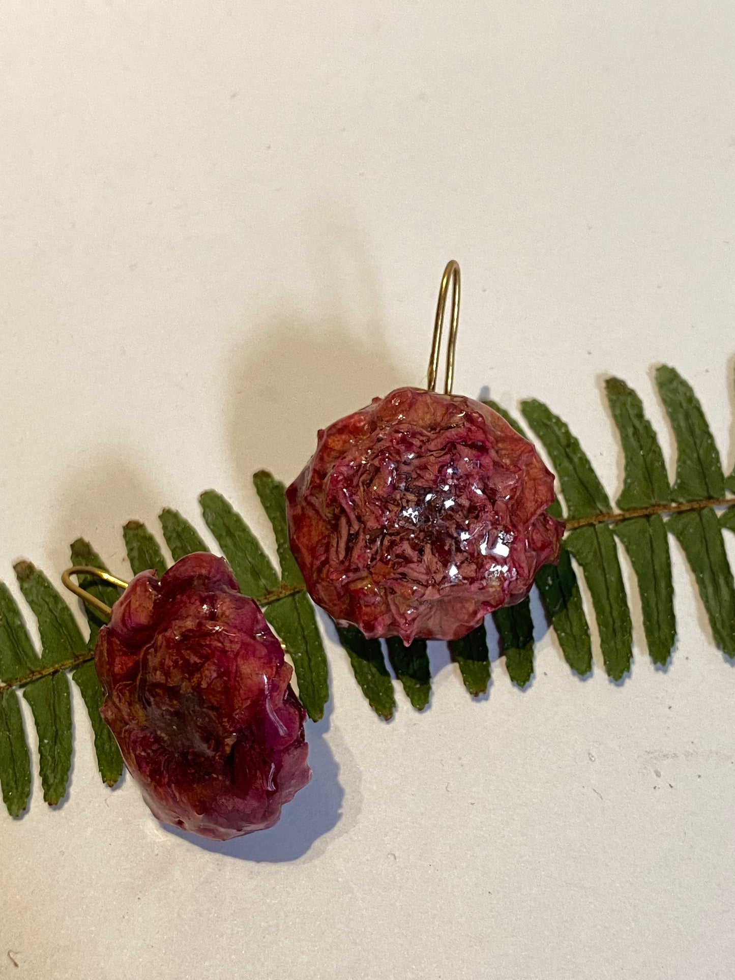Mini rose earrings