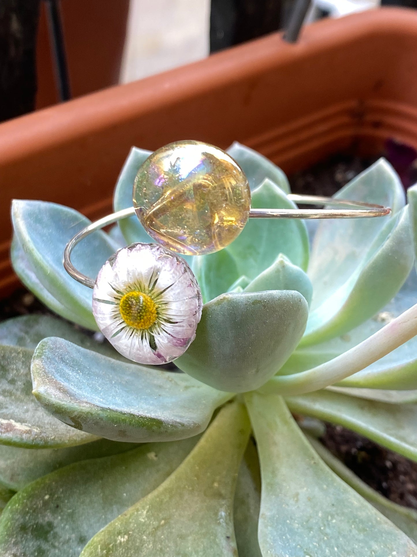Pulsera margarita y cristal