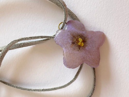 Colgante violeta