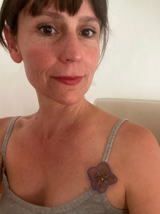 Pin violeta