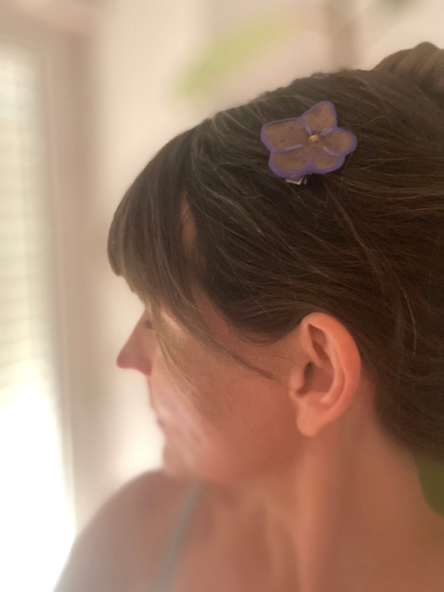 Pin violeta