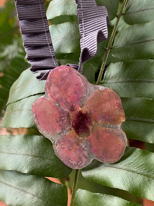 Collar flor de Olvera
