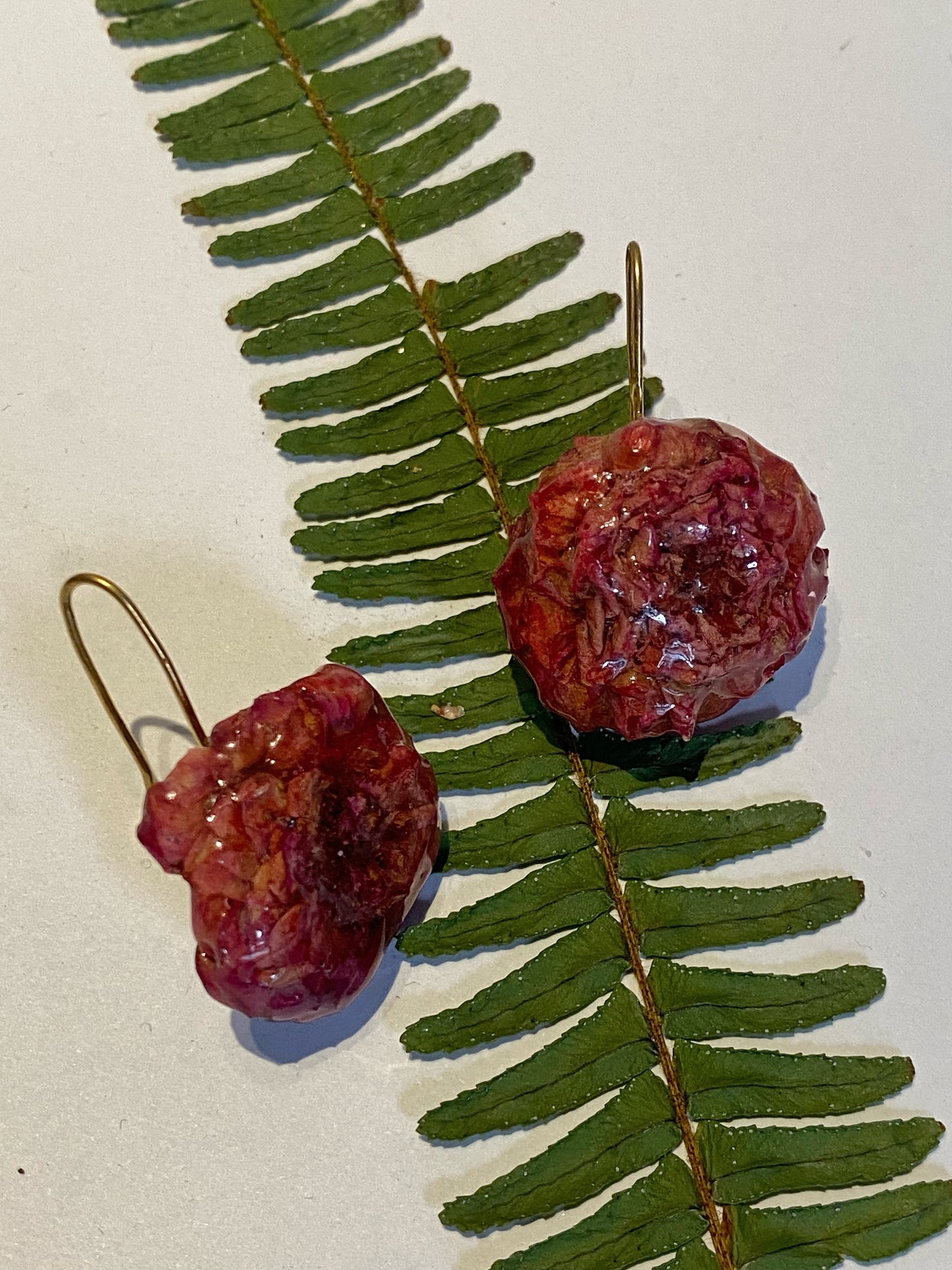 Mini rose earrings