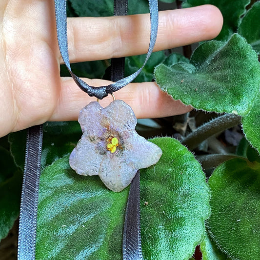Colgante violeta