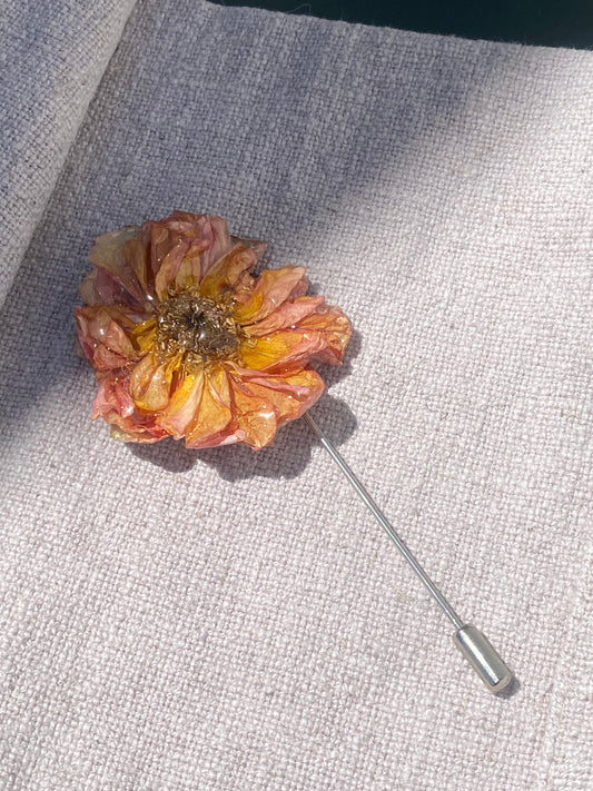 Broche de rosa de mi balcón