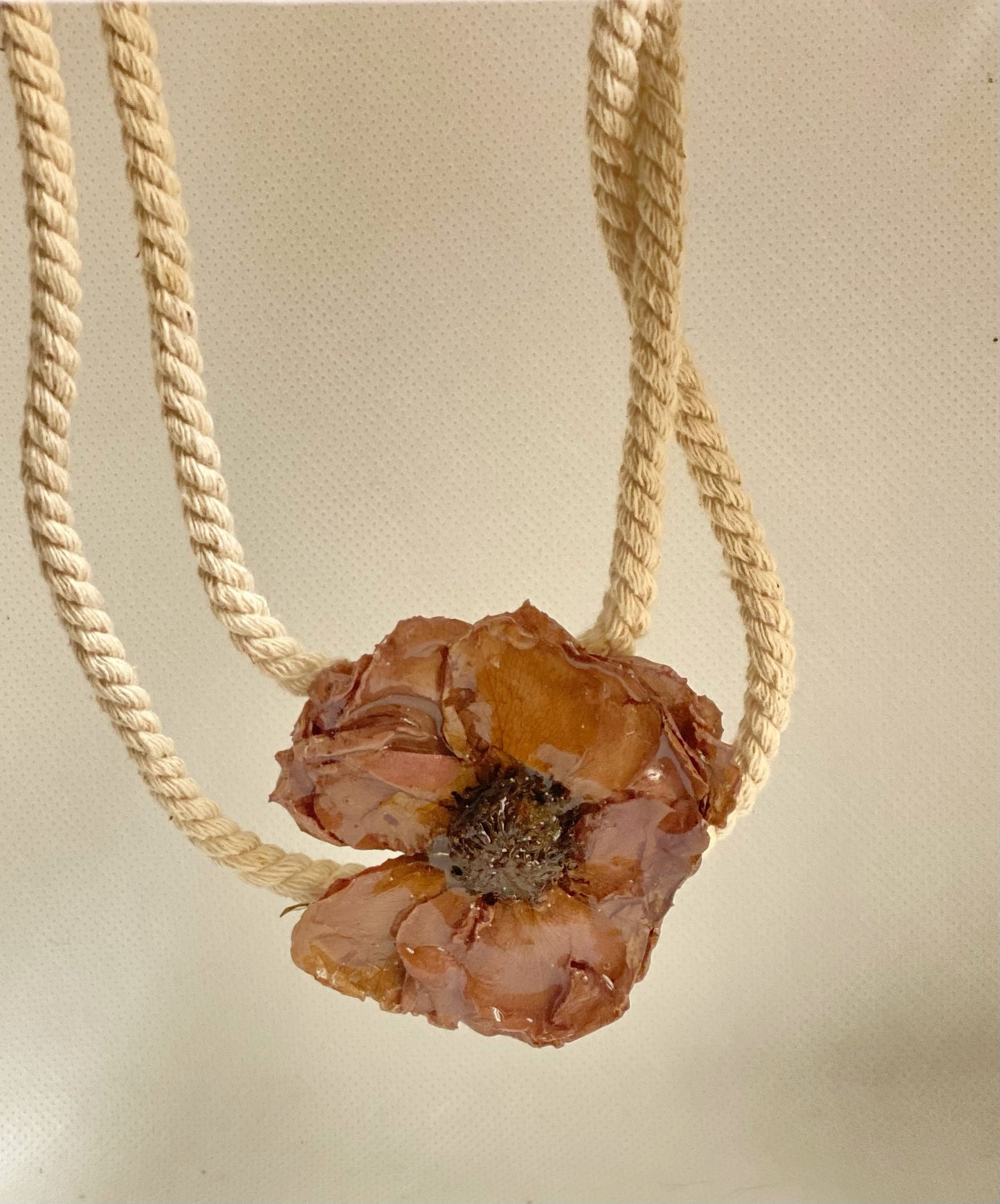 Collar Rosa y cuerda marienera