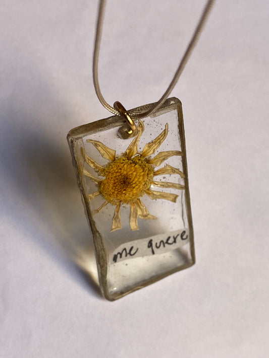 Collar me quiere