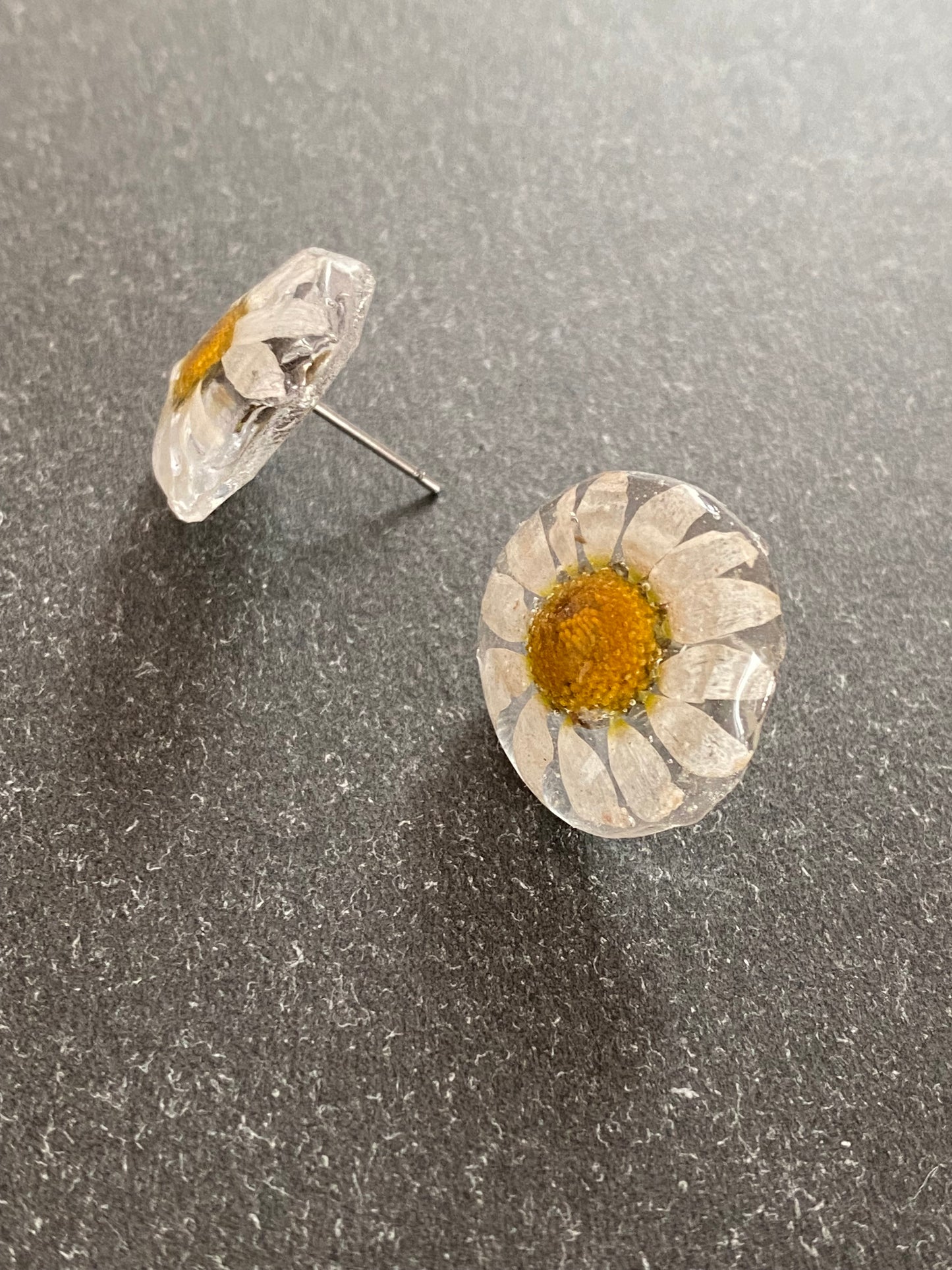 Pendientes flor de manzanilla