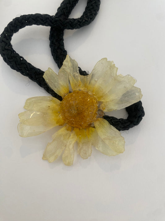 Gargantilla flor de Ronda