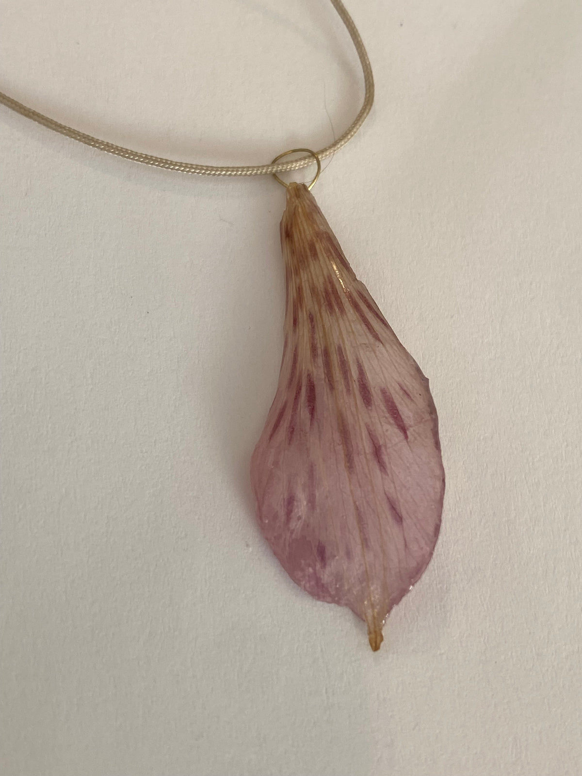 Collar pétalo